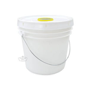 Feeder Pail with Metal Handle | 1 gallon